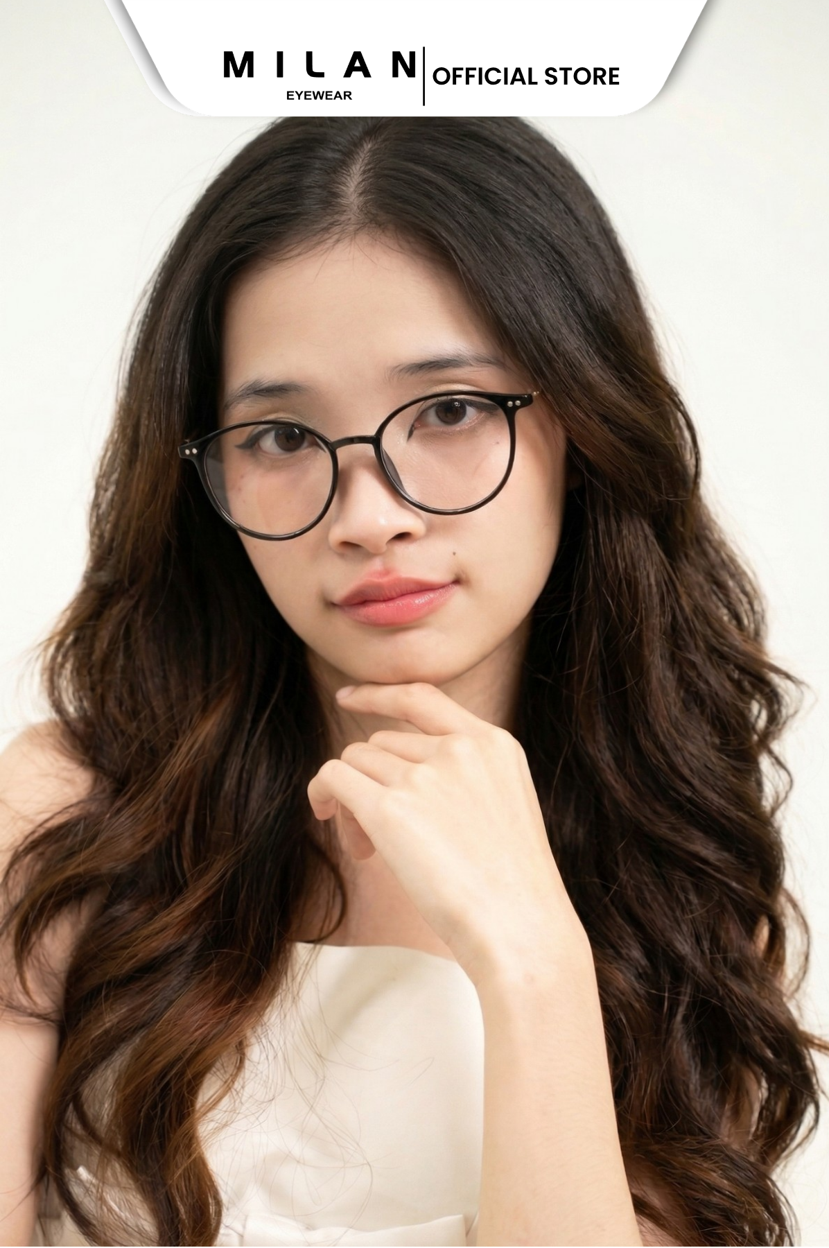 Đeo Kính Mới Bị Mỏi Mắt, Chóng Mặt: Bình Thường Hay Bất Thường?